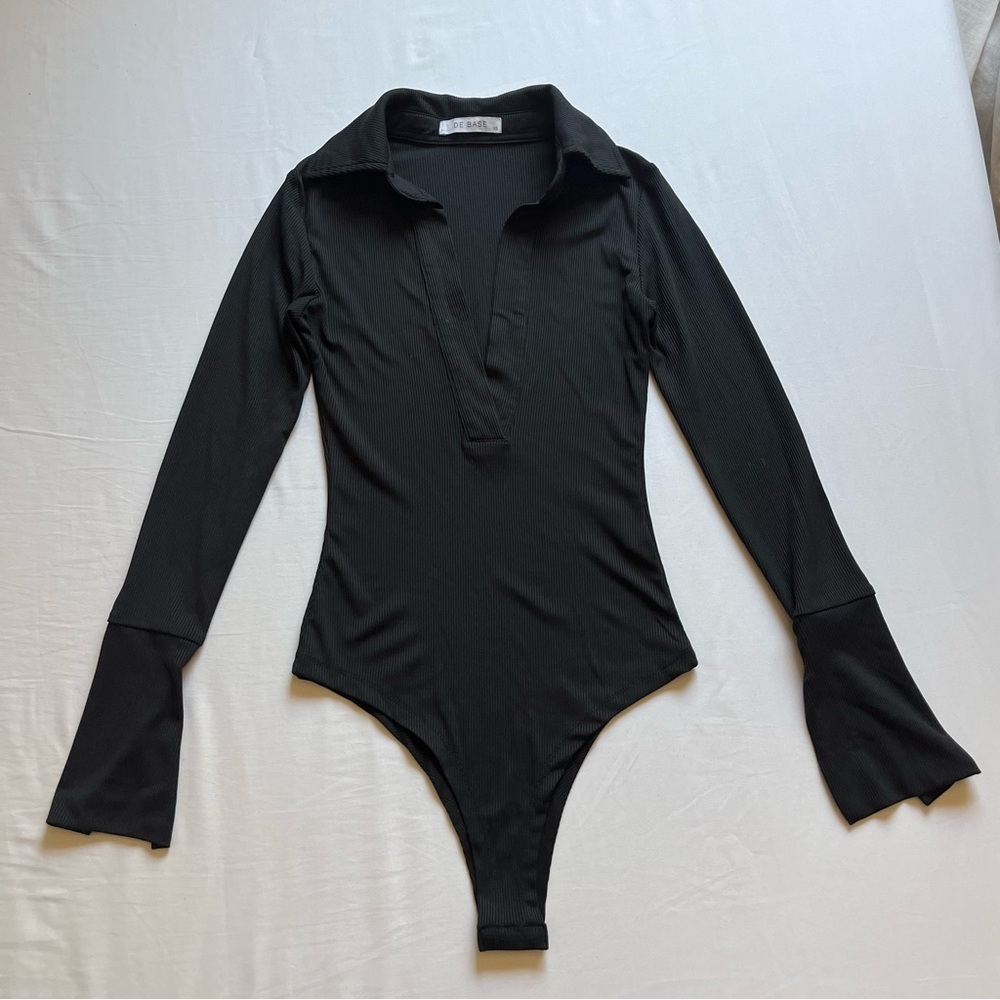 DE‎ BASE black rib knit popover long sleeve bodysuit